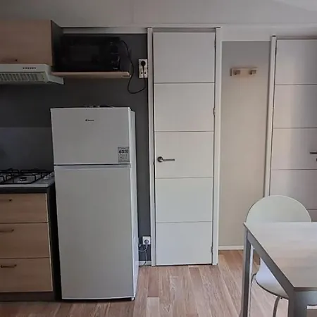 Mobil-home Climatise Pour 6 Personnes *
