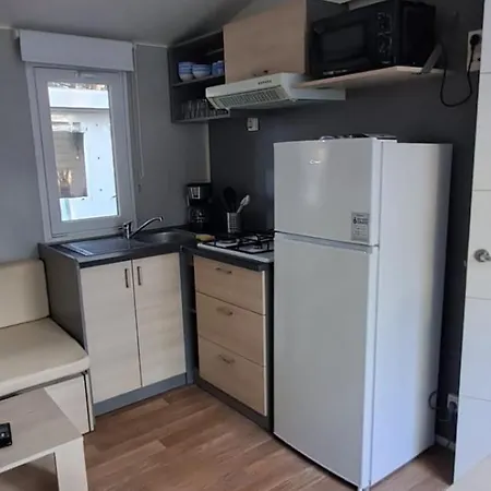Mobil-home Climatise Pour 6 Personnes * Agde