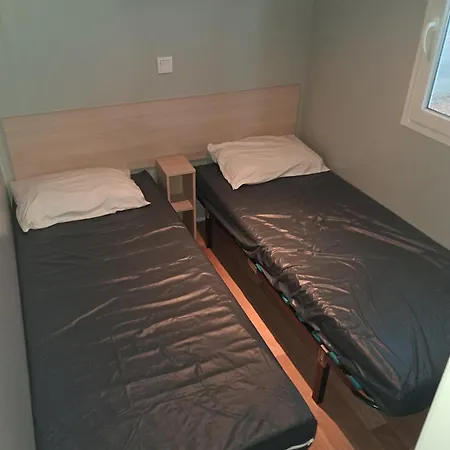 Camping Mobil-home Climatise Pour 6 Personnes *